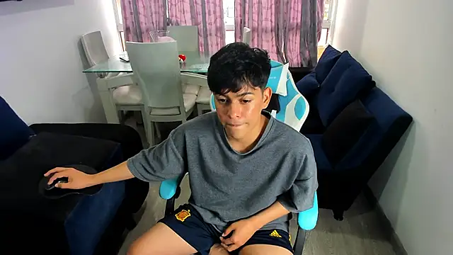 Snapshot of Franco_Rizzo_ chatting on February 11, 2025, 10:07 pm Franco Rizzo online show from February 11, 2025, 10:07 pm