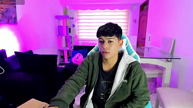 Snapshot of Franco_Rizzo_ chatting on September 10, 2025, 9:47 pm Franco Rizzo online show from September 10, 2025, 9:47 pm