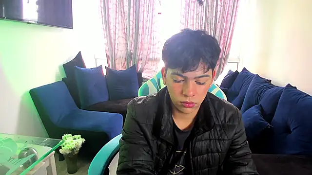 Snapshot of Franco_Rizzo_ chatting on January 7, 2025, 8:21 pm Franco Rizzo online show from January 7, 2025, 8:21 pm