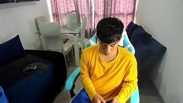 Snapshot of Franco_Rizzo_ chatting on February 19, 2025, 8:20 pm Franco Rizzo online show from February 19, 2025, 8:20 pm