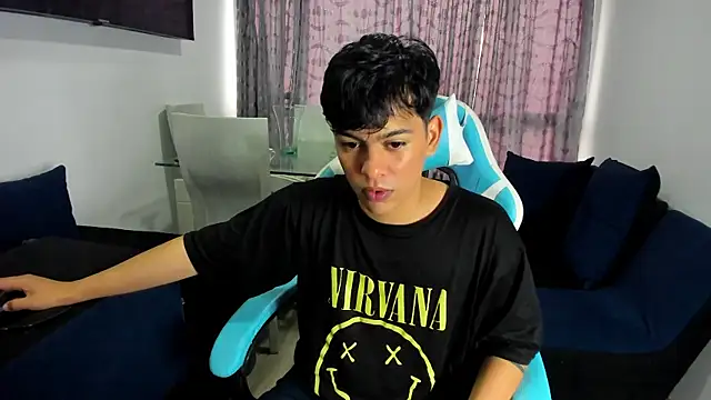 Snapshot of Franco_Rizzo_ chatting on February 13, 2025, 8:34 pm Franco Rizzo online show from February 13, 2025, 8:34 pm