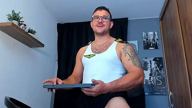 Snapshot of AndrewDiaz chatting on June 29, 2026, 7:04 am AndrewDiaz online show from June 29, 2026, 7:04 am