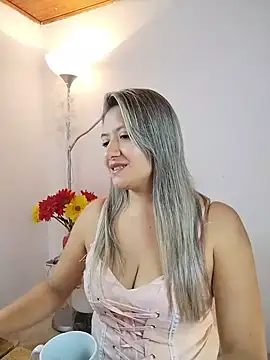valeriahunter1 online show from August 2, 2026, 10:07 pm