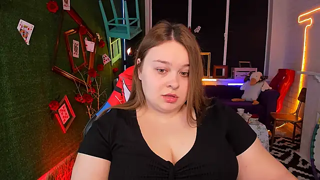 Snapshot of KimberlyMaran chatting on February 25, 2025, 9:09 am KimberlyMaran online show from February 25, 2025, 9:09 am