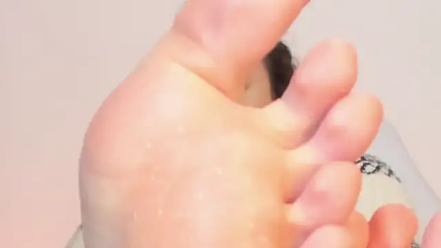 kattypinkk online show from October 8, 2025, 2:35 am