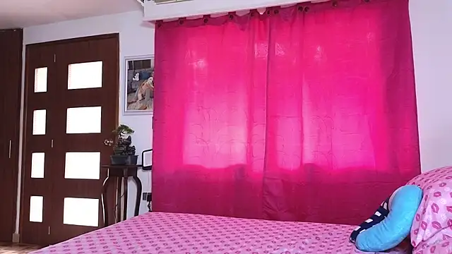 tatiana big ass boobs online show from April 28, 2026, 1:04 pm