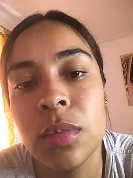 JuanaSimons online show from January 18, 2026, 8:01 pm