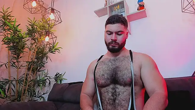 SebastianVilla  online show from June 10, 2026, 9:27 pm