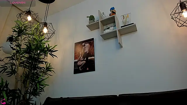 SebastianVilla  online show from November 7, 2025, 10:35 pm