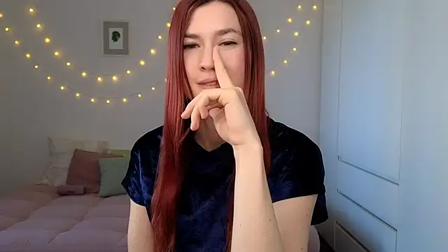 Snapshot of AliciaNewell chatting on April 30, 2026, 5:14 am AliciaNewell online show from April 30, 2026, 5:14 am