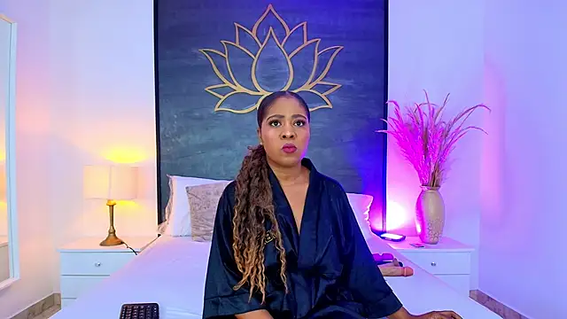 AlisonTravis online show from April 26, 2026, 3:26 am