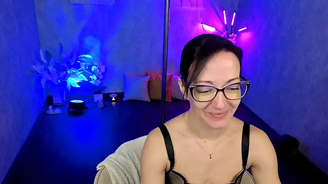 kimberlyray777 online show from June 30, 2026, 5:29 am