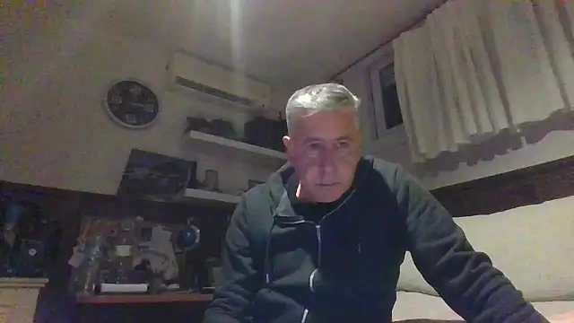 Snapshot of parejamlga58 chatting on December 5, 2024, 10:39 pm parejamlga58 online show from December 5, 2024, 10:39 pm