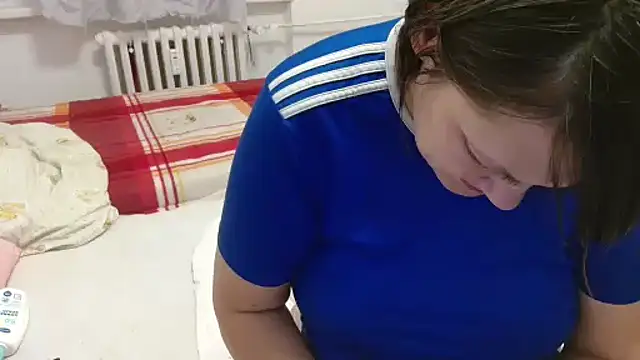 Lucinka1 online show from November 14, 2025, 4:10 pm