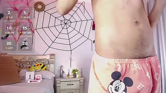 huge armound online show from October 30, 2025, 7:39 am