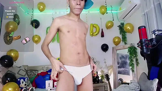 huge armound online show from April 23, 2026, 12:29 pm