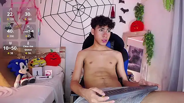 huge armound online show from October 25, 2025, 7:07 am