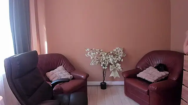 Snapshot of KaylaLaine chatting on March 7, 2026, 7:15 am KaylaLaine online show from March 7, 2026, 7:15 am