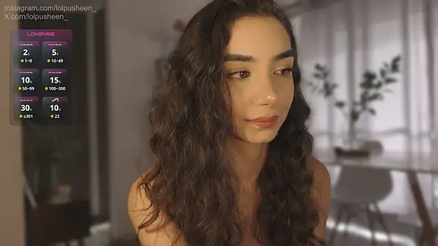 JulietteDee online show from July 7, 2026, 9:40 pm