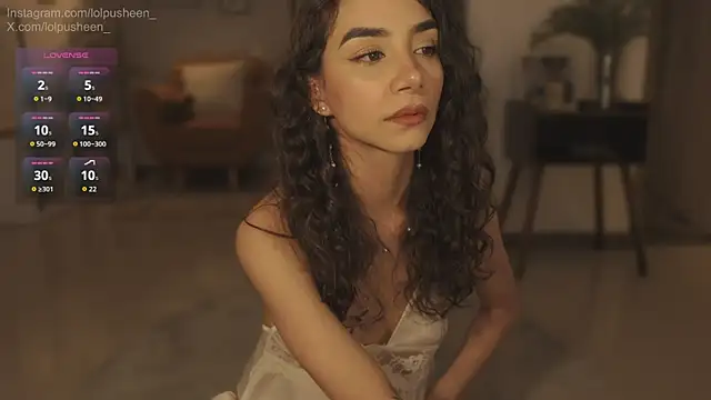 JulietteDee online show from July 1, 2026, 9:37 pm