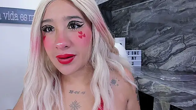 miss danika online show from November 11, 2025, 11:16 am