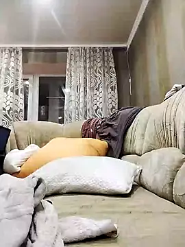 Snapshot of DjiniCD chatting on January 8, 2025, 8:39 pm DjiniCD online show from January 8, 2025, 8:39 pm