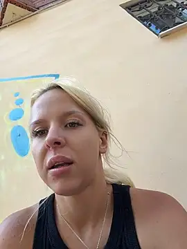 LikaCat online show from July 9, 2026, 4:02 am