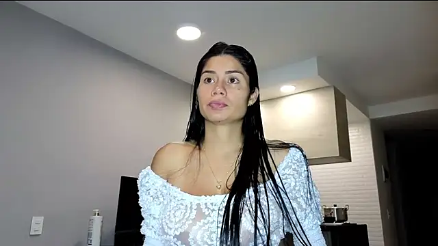 Alondra fetish online show from June 20, 2026, 1:21 am