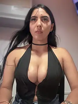 MarianaBenz online show from September 10, 2025, 9:14 pm