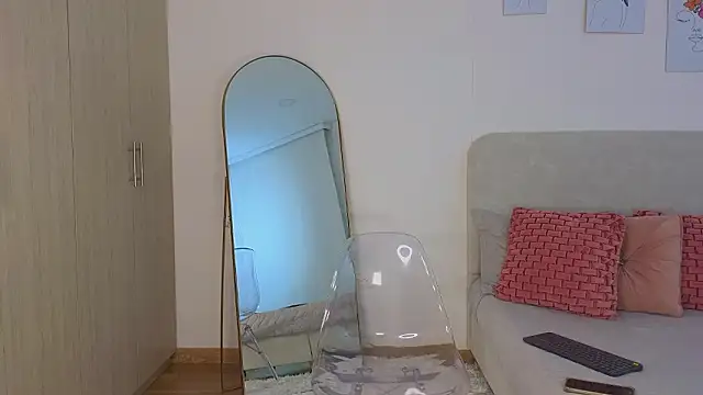 KristennBlue online show from February 21, 2026, 4:53 pm