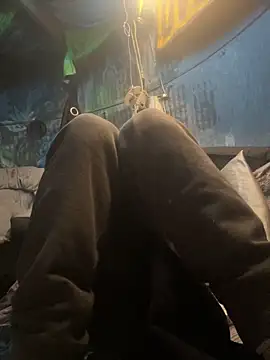 Snapshot of Followthepiper chatting on October 7, 2025, 3:35 pm Followthepiper online show from October 7, 2025, 3:35 pm