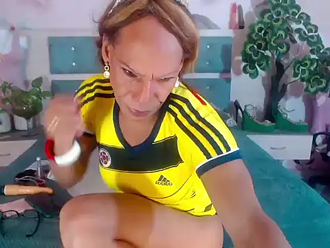 bardotbigcockts online show from September 9, 2025, 2:15 pm