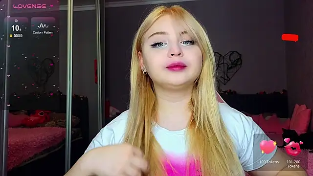 shy blondiee online show from February 14, 2025, 11:31 pm