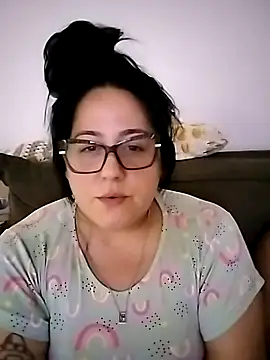 Karlinha Ofc online show from June 30, 2026, 12:10 am