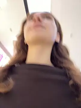 QuitieLia online show from January 7, 2026, 8:19 am