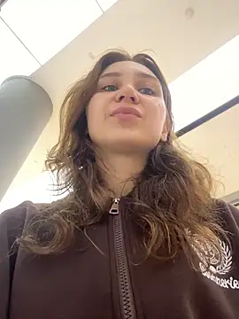 Snapshot of QuitieLia chatting on March 15, 2026, 8:21 am QuitieLia online show from March 15, 2026, 8:21 am