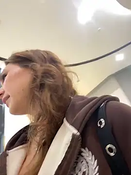 Snapshot of QuitieLia chatting on March 18, 2026, 1:24 pm QuitieLia online show from March 18, 2026, 1:24 pm