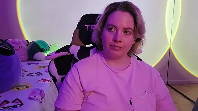 InternetFairy XO online show from January 31, 2025, 6:24 am