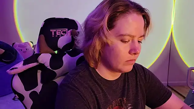 InternetFairy XO online show from February 14, 2025, 3:54 am