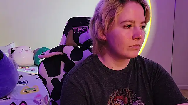 InternetFairy XO online show from December 22, 2024, 2:16 pm