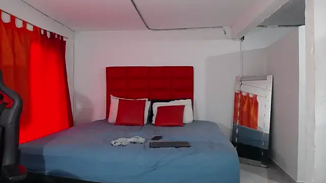 LyonGallego  online show from January 11, 2026, 12:45 pm