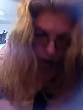 katybell1 online show from March 9, 2025, 9:57 pm