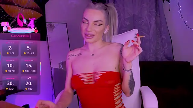 Snapshot of LusciousAlice chatting on April 26, 2026, 9:56 pm LusciousAlice online show from April 26, 2026, 9:56 pm