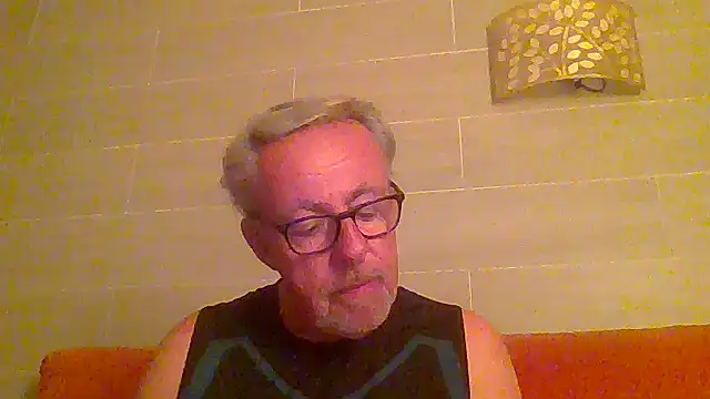 Snapshot of tuggy59 chatting on June 29, 2026, 3:57 am tuggy59 online show from June 29, 2026, 3:57 am