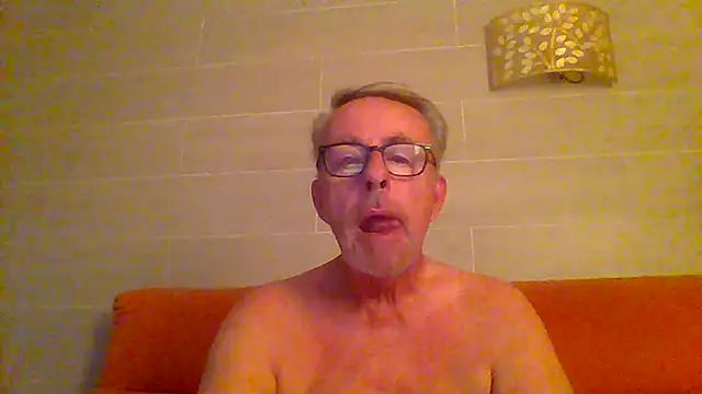 Snapshot of tuggy59 chatting on July 19, 2026, 5:16 am tuggy59 online show from July 19, 2026, 5:16 am