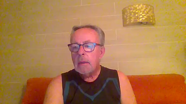 Snapshot of tuggy59 chatting on June 26, 2026, 3:34 am tuggy59 online show from June 26, 2026, 3:34 am
