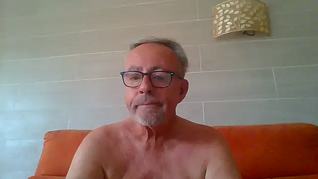 Snapshot of tuggy59 chatting on July 7, 2026, 6:47 am tuggy59 online show from July 7, 2026, 6:47 am