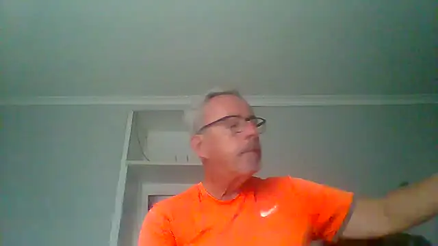 tuggy59 online show from September 16, 2025, 5:41 am