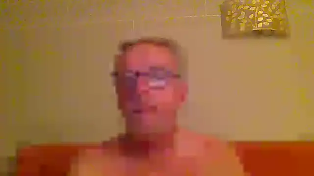 Snapshot of tuggy59 chatting on July 15, 2026, 4:52 am tuggy59 online show from July 15, 2026, 4:52 am