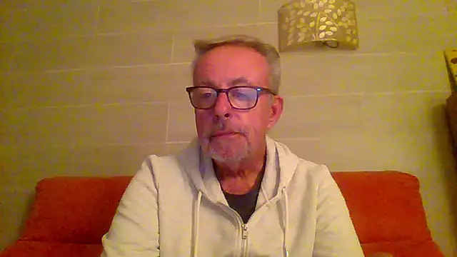 tuggy59 online show from January 14, 2026, 6:17 am